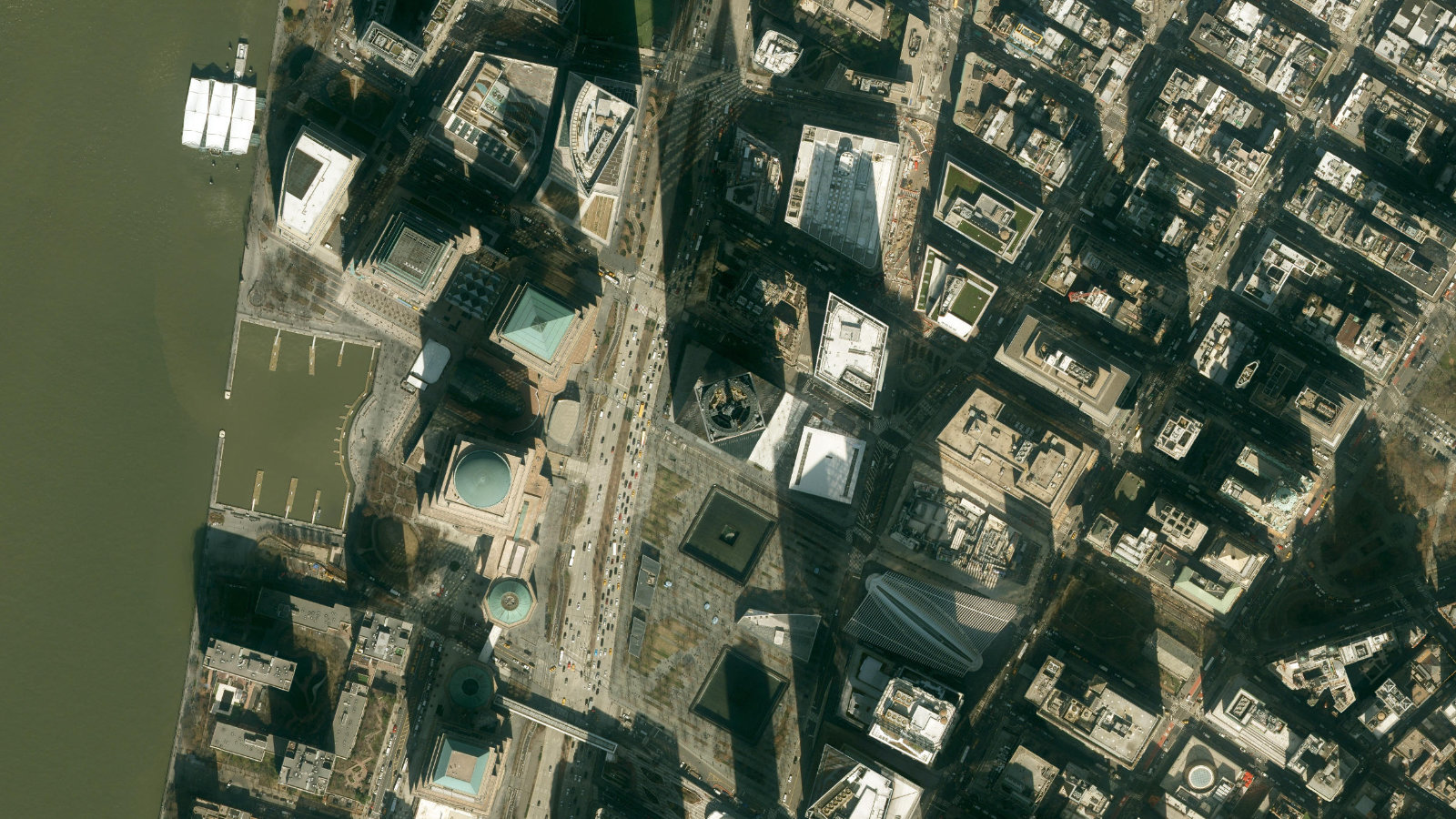 ONE WORLD TRADE CENTER, NEW YORK, NY(本社・衛星)
