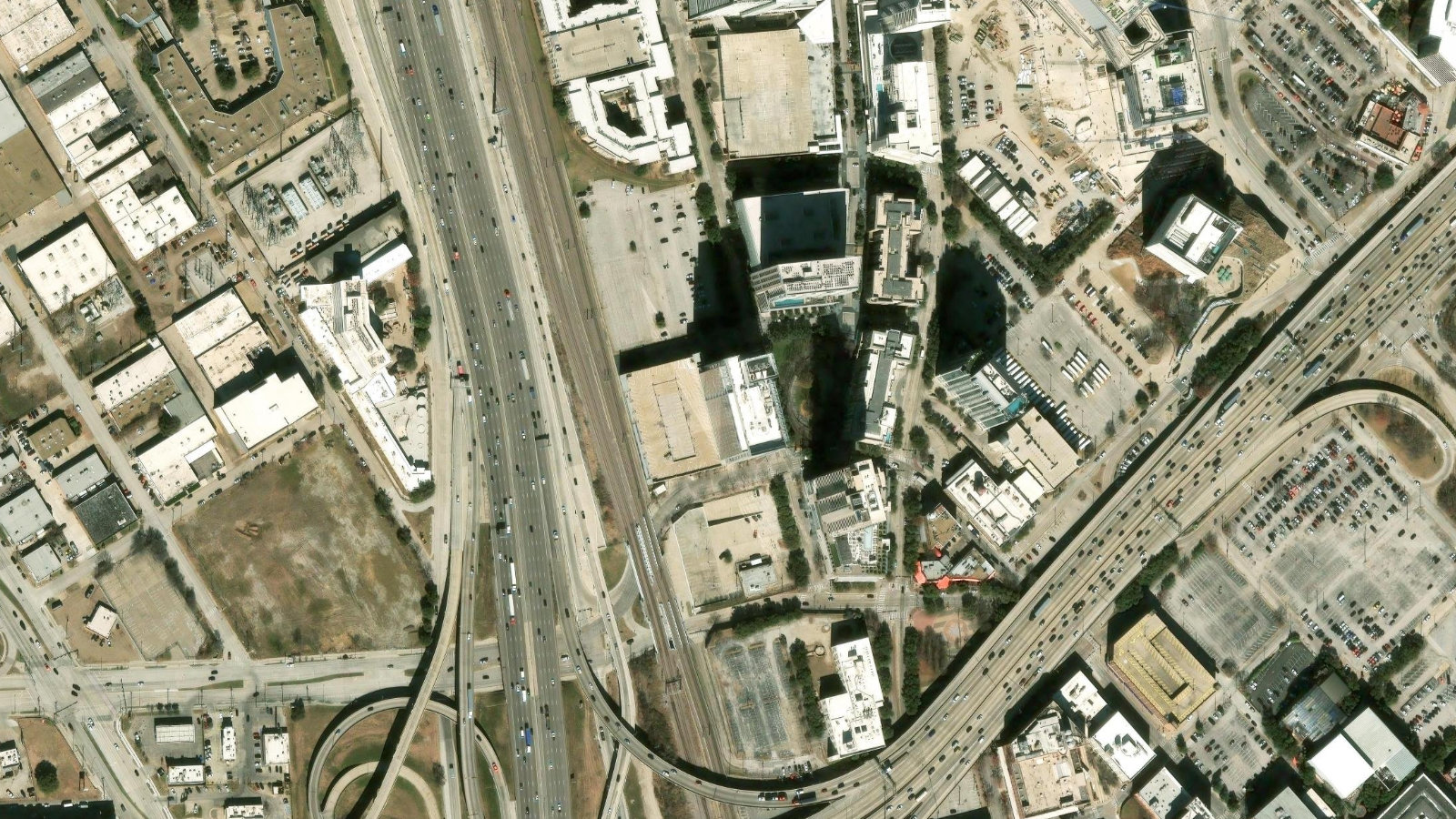 2323 VICTORY AVENUE, DALLAS, TX(本社・衛星)