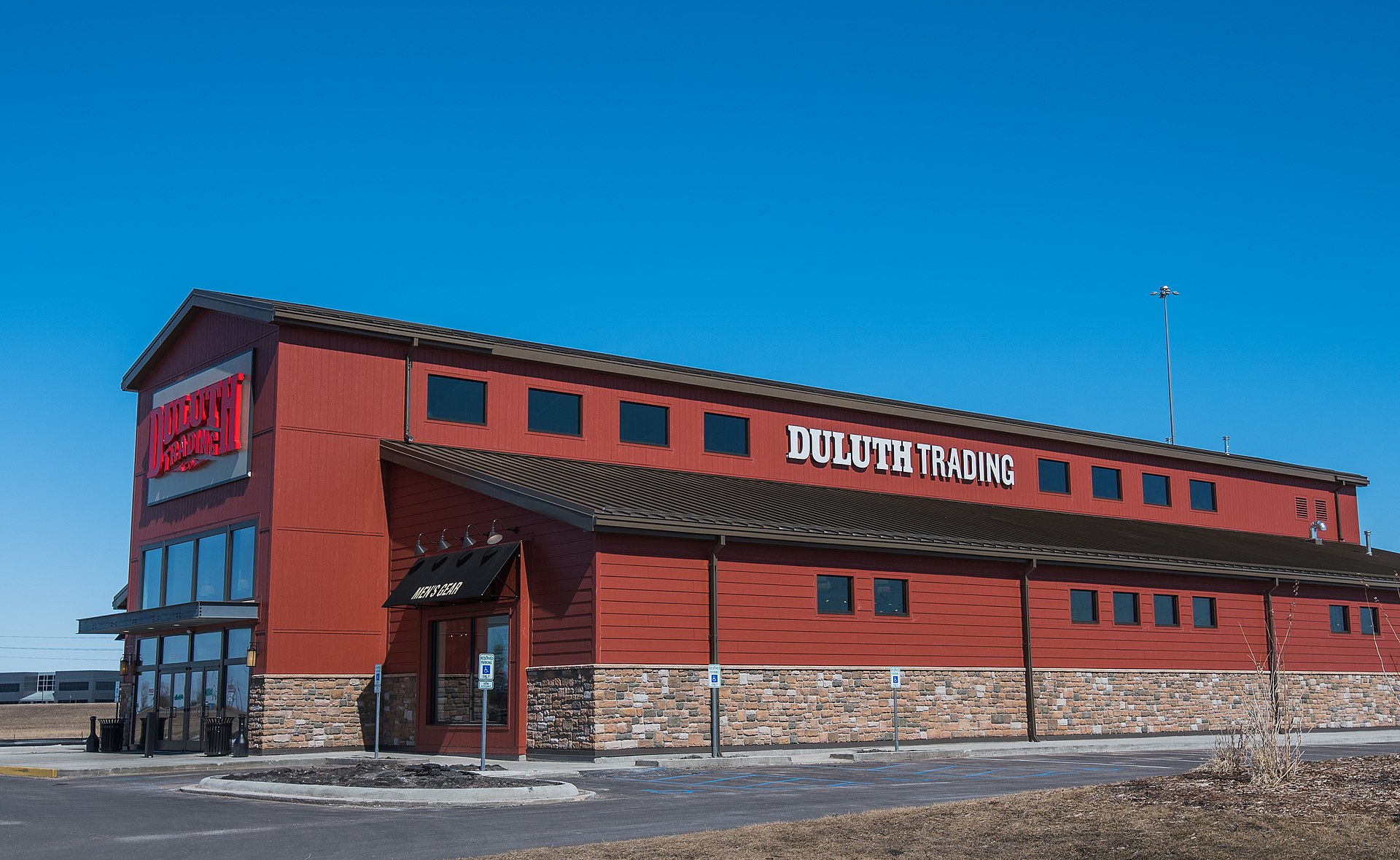 Duluth Trading Company Store - Fargo, North Dakota (41586014002)