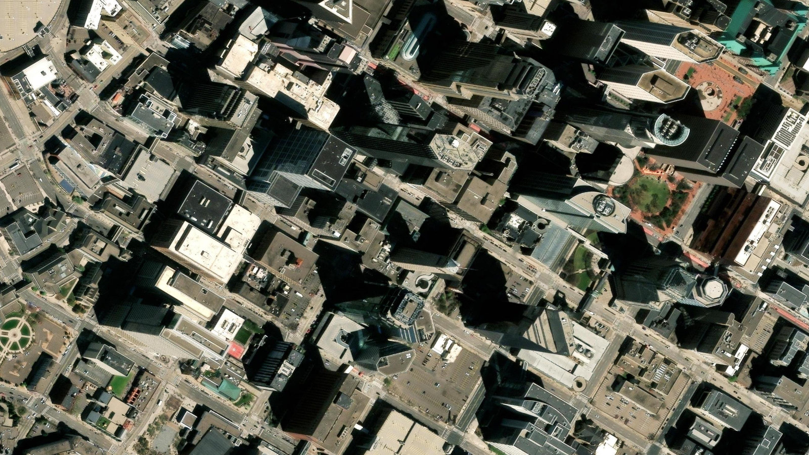 801 S. MARQUETTE AVE., MINNEAPOLIS, MN(本社・衛星)