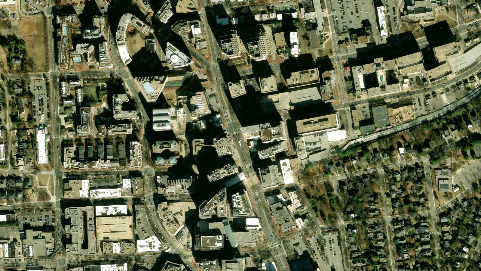 7373 WISCONSIN AVENUE, BETHESDA, MD(本社・衛星)