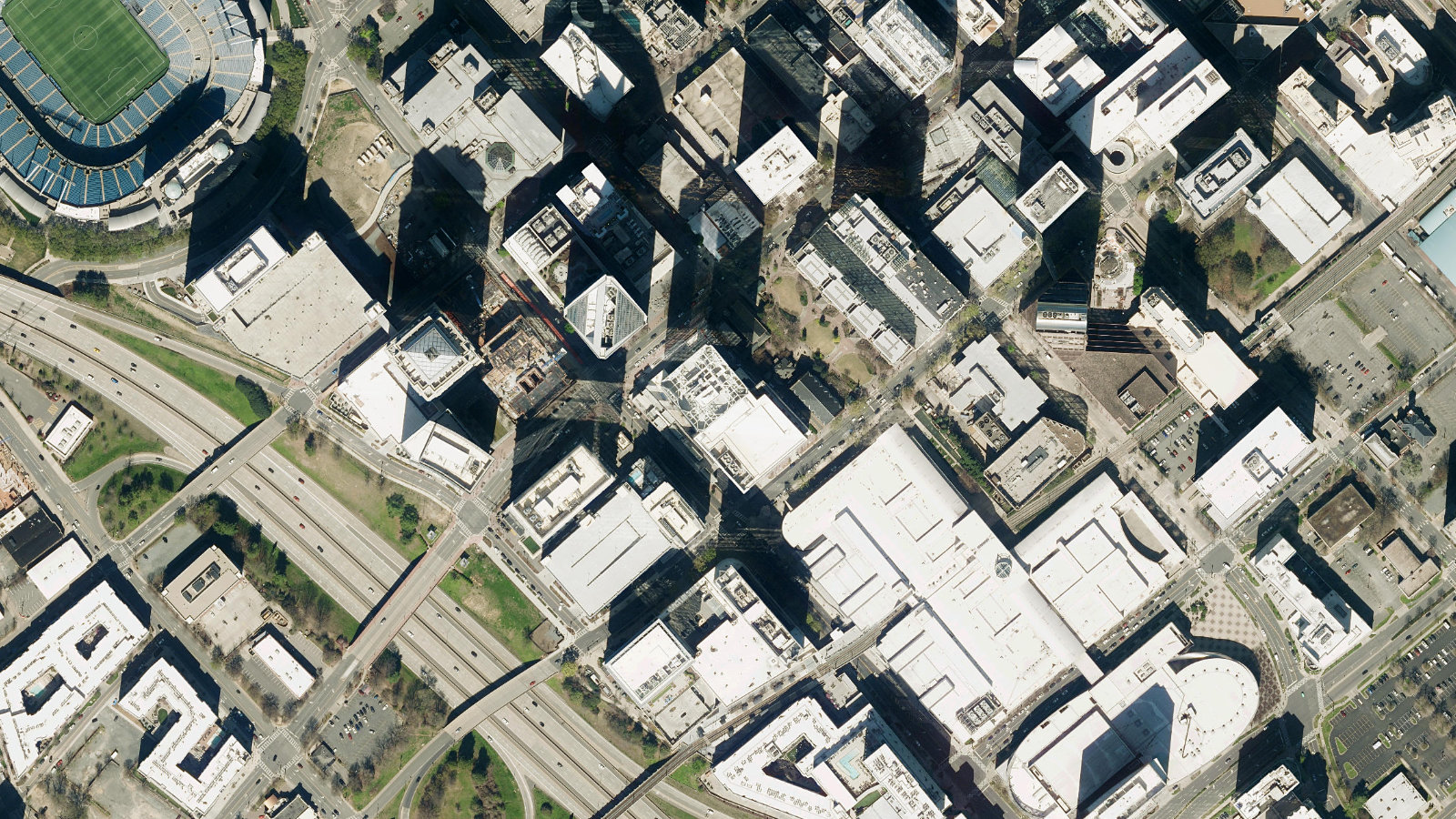 525 SOUTH TRYON STREET, CHARLOTTE, NC(本社・衛星)