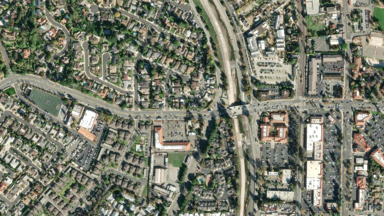 31910 DEL OBISPO STREET, SAN JUAN CAPISTRANO, CA（本社・衛星）