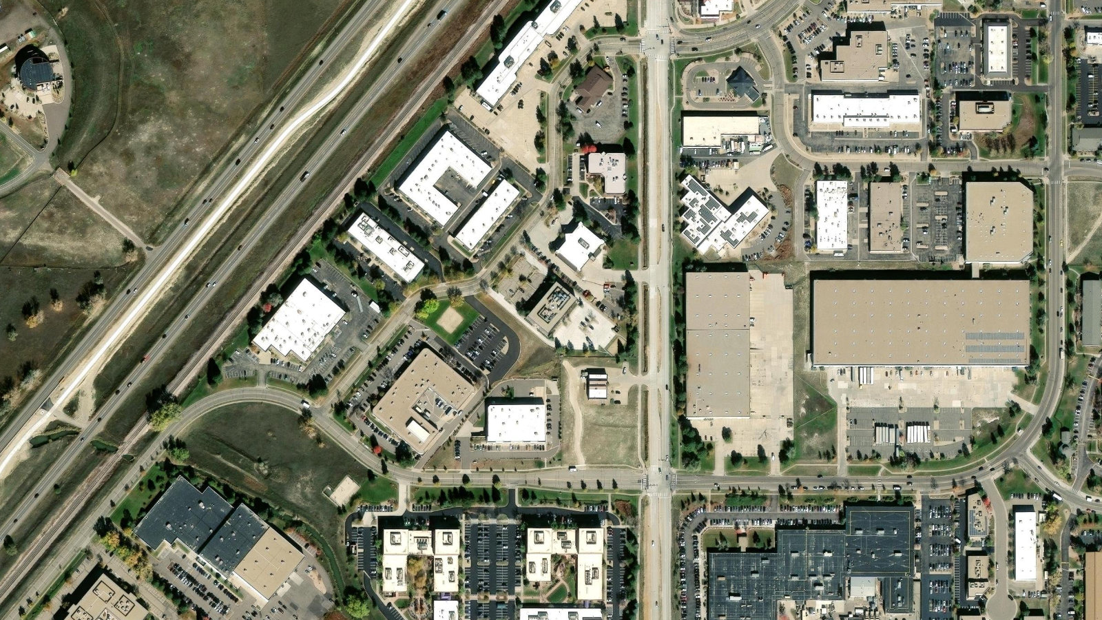 6200 LOOKOUT ROAD, BOULDER, CO(本社・衛星)