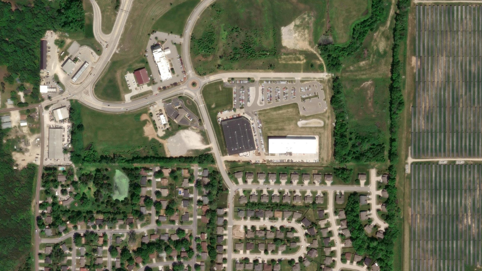 5710 BULL RUN DRIVE, COLUMBIA, MO(本社・衛星)