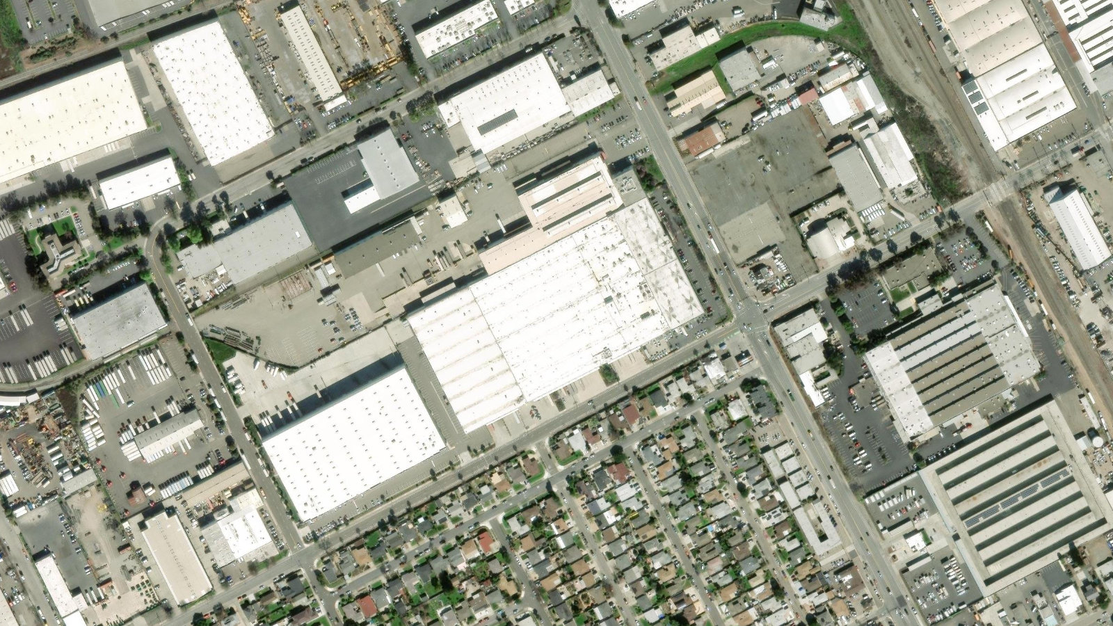 1717 DOOLITTLE DRIVE, SAN LEANDRO, CA(本社・衛星)