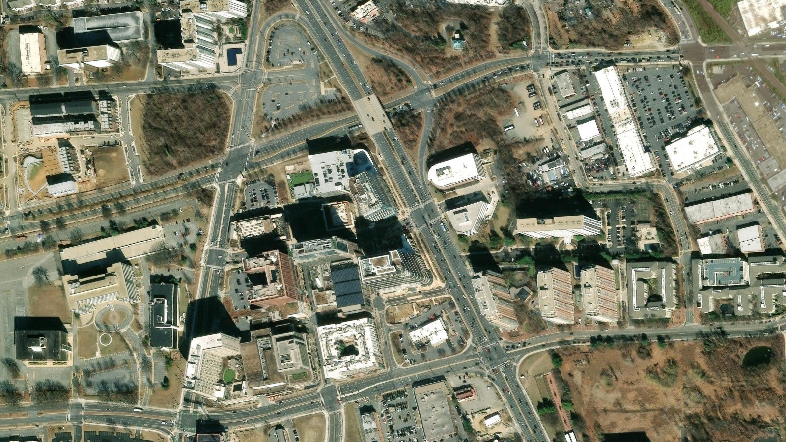909 ROSE AVENUE, NORTH BETHESDA, MD(本社・衛星)