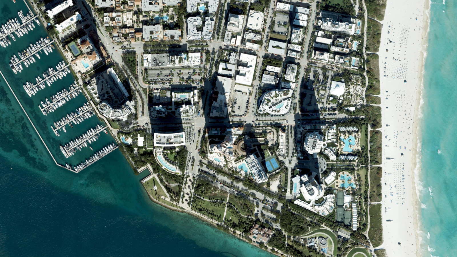 500 S POINTE DRIVE, MIAMI BEACH, FL(本社・衛星)