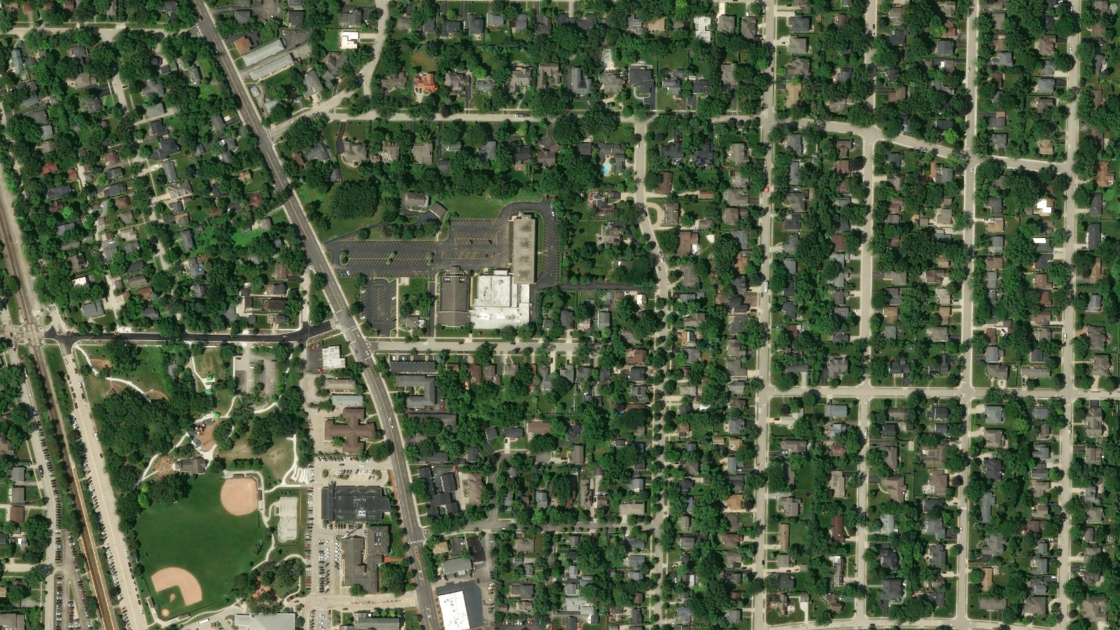 1 HORIZON WAY, DEERFIELD, IL（本社・衛星）