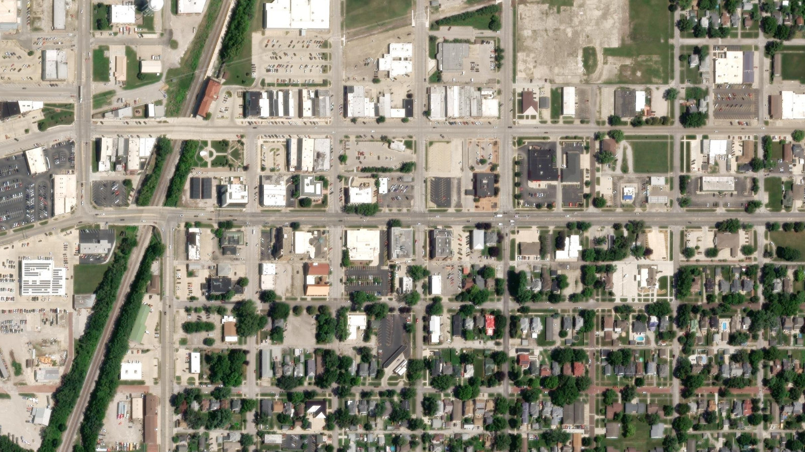 1515 CHARLESTON AVE, MATTOON, IL(本社・衛星)