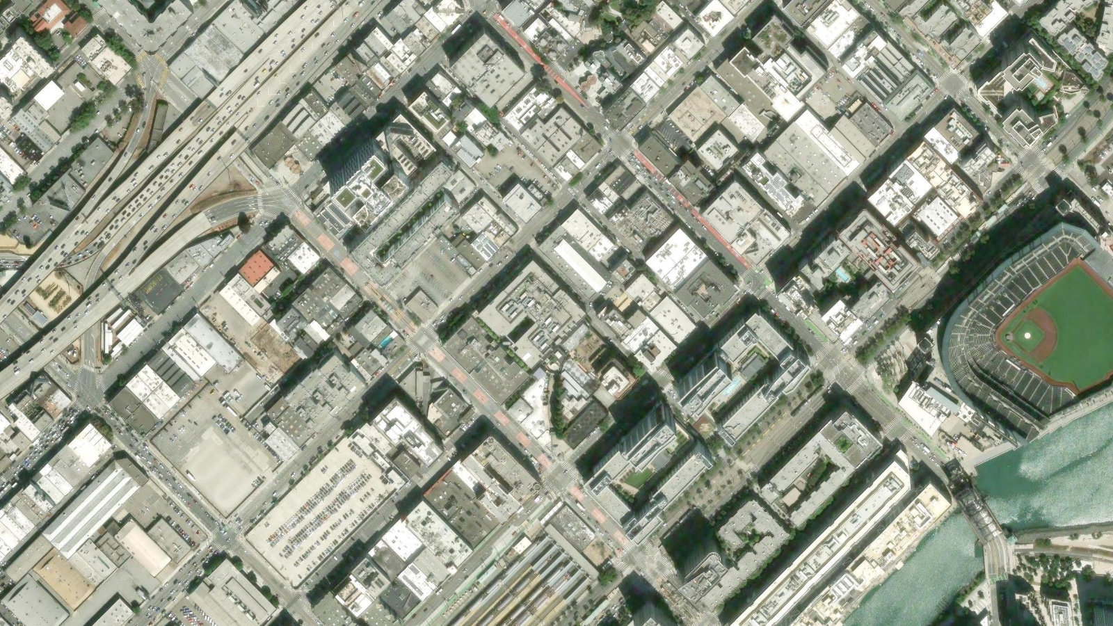 475 BRANNAN, SAN FRANCISCO, CA（本社・衛星）