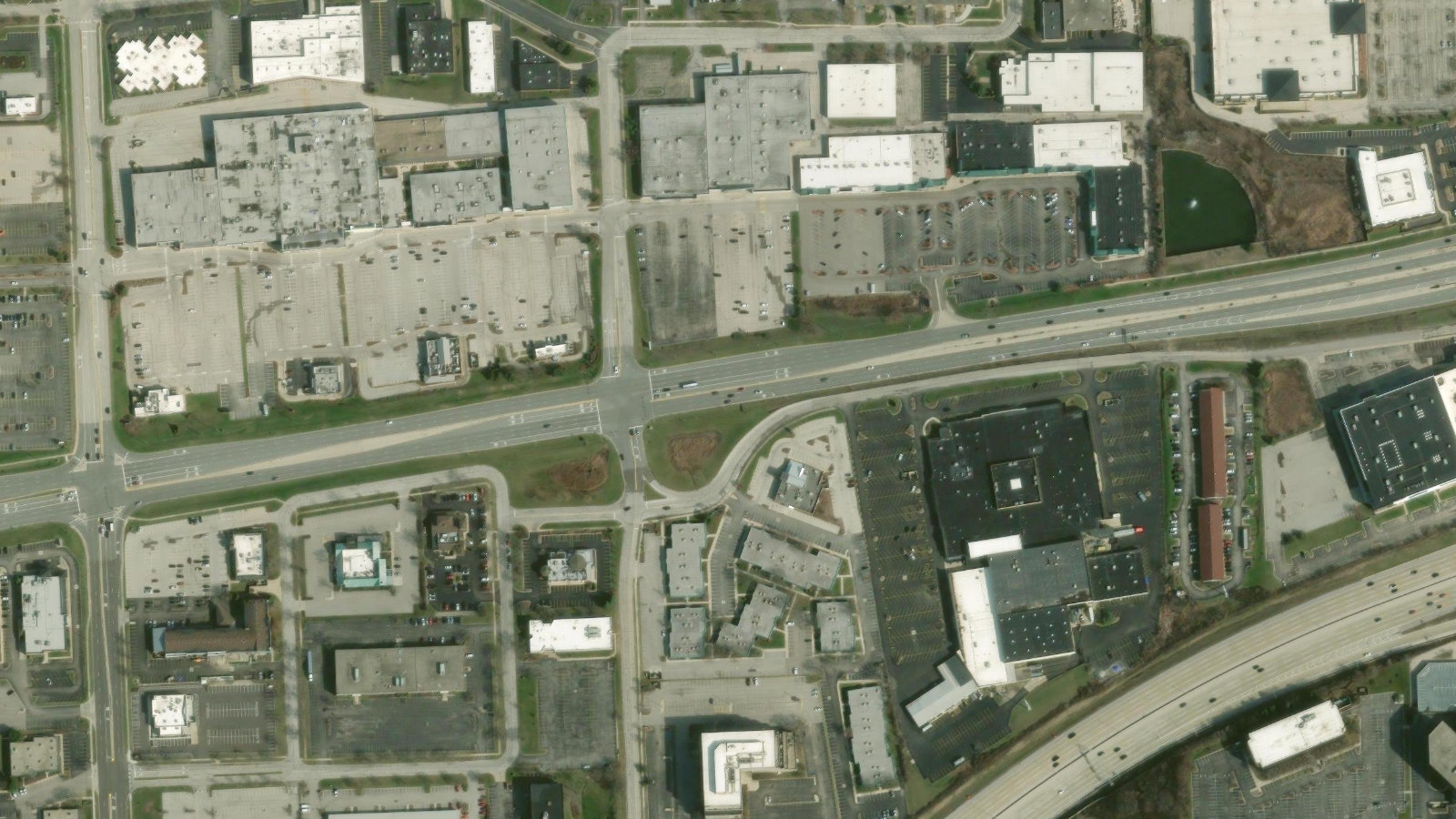 1333 BUTTERFIELD ROAD, DOWNERS GROVE, IL(本社・衛星)