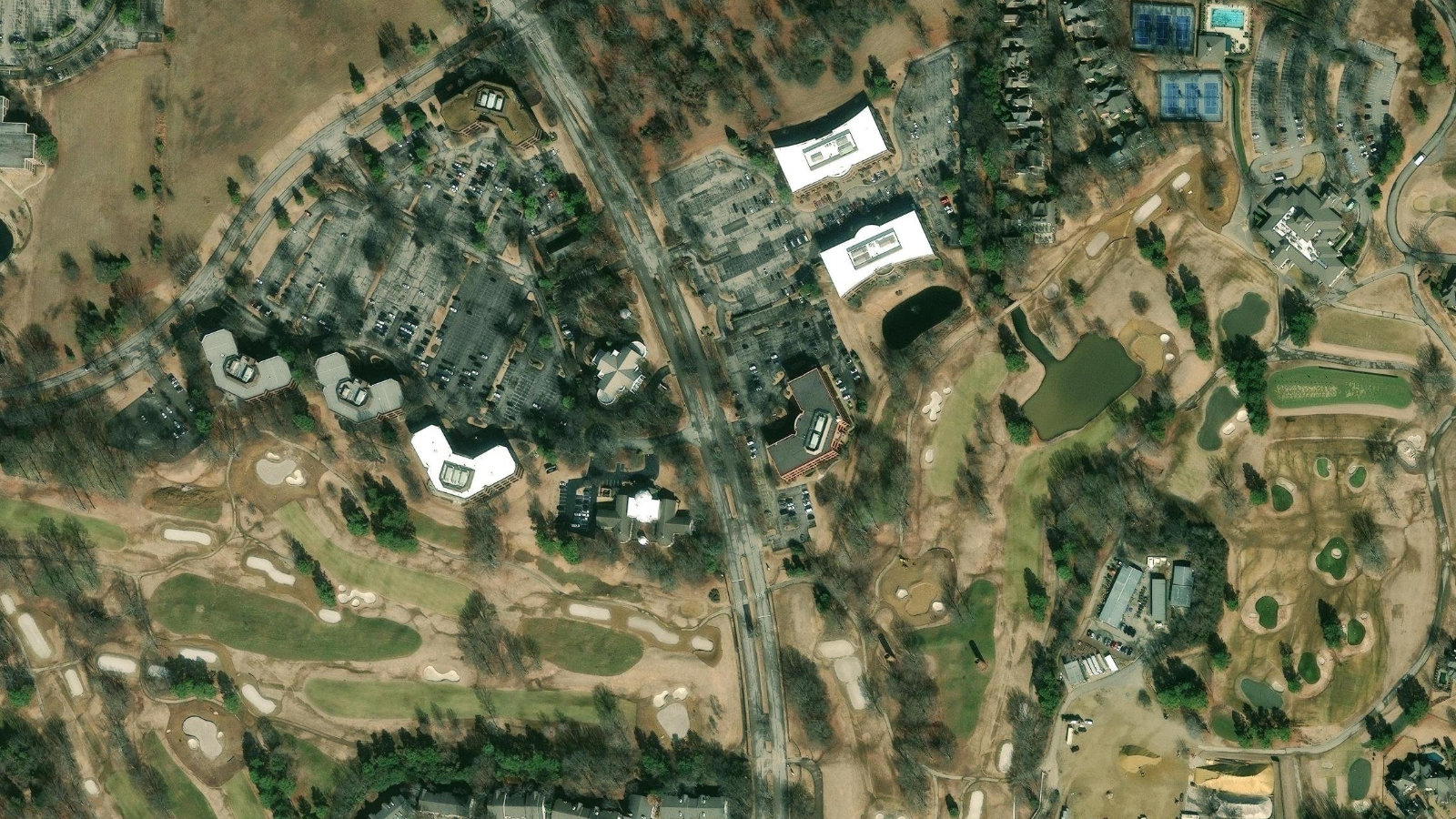 3400 PLAYERS CLUB PARKWAY, MEMPHIS, TN(本社・衛星)