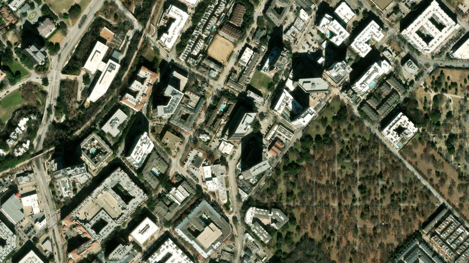 3131 MCKINNEY AVENUE, DALLAS, TX(本社・衛星)