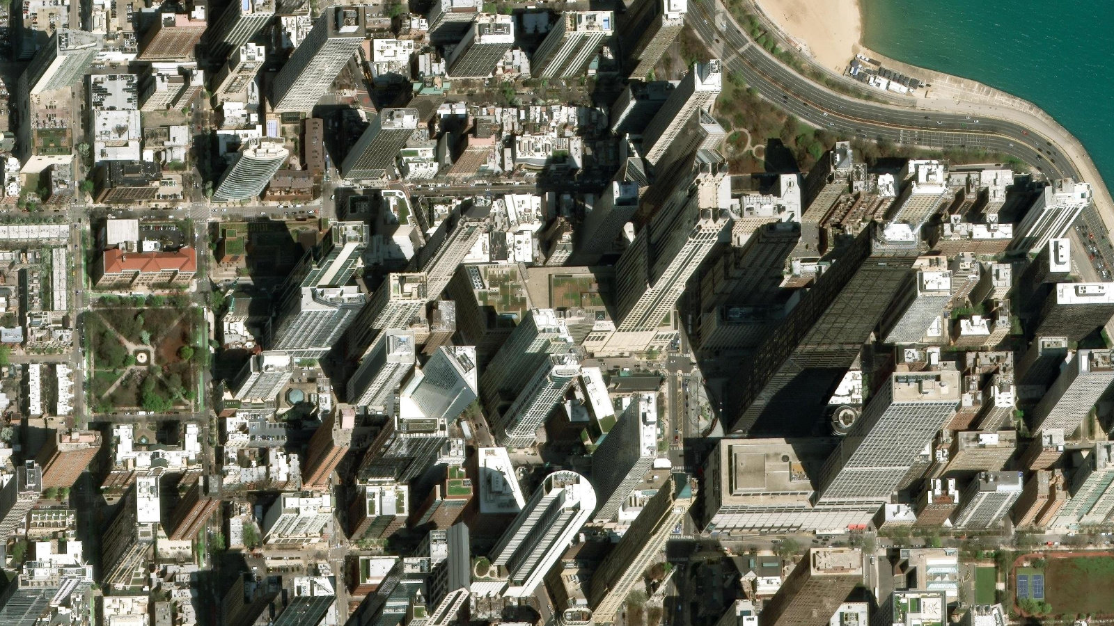 900 NORTH MICHIGAN AVENUE, CHICAGO, IL(本社・衛星)