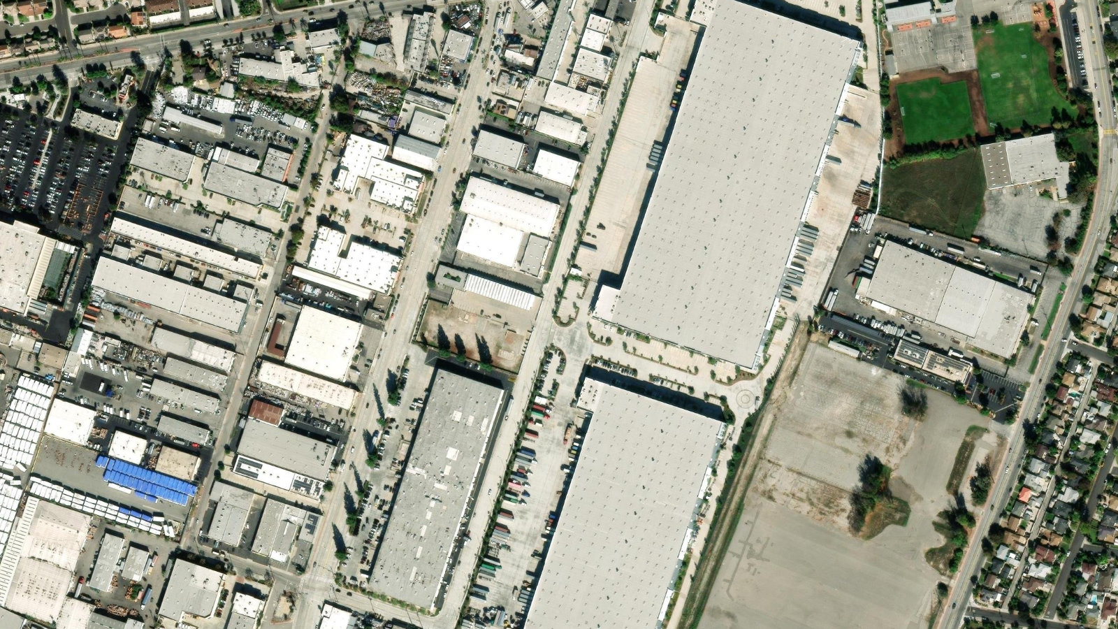 4388 SHIRLEY AVENUE, EL MONTE, CA(本社・衛星)