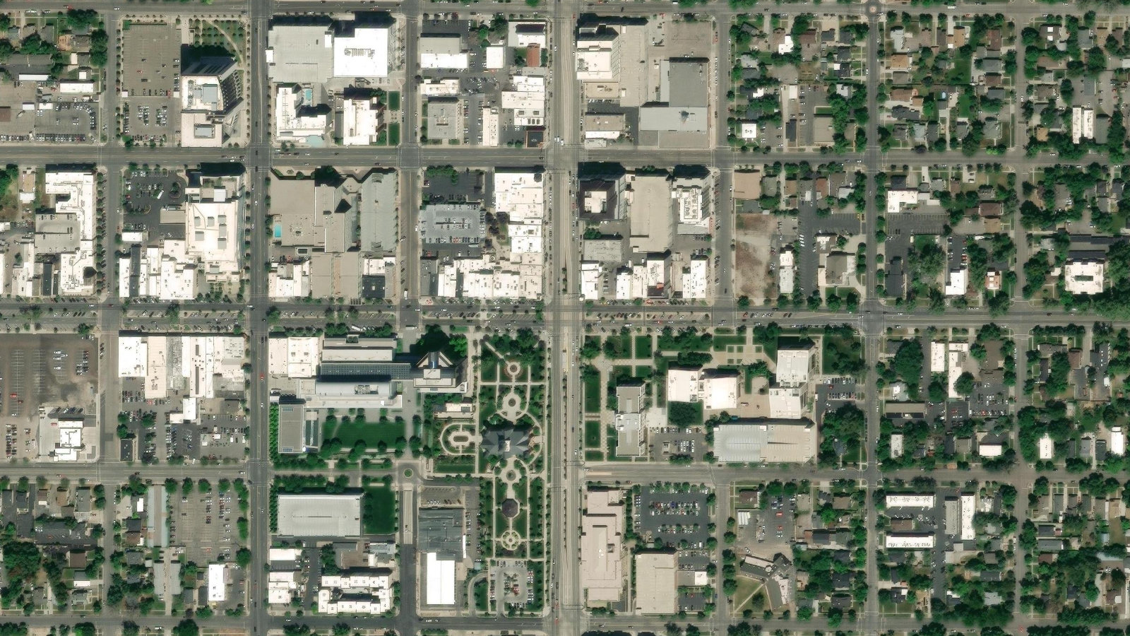 1675 N. FREEDOM BLVD (200 WEST), PROVO, UT(本社・衛星)