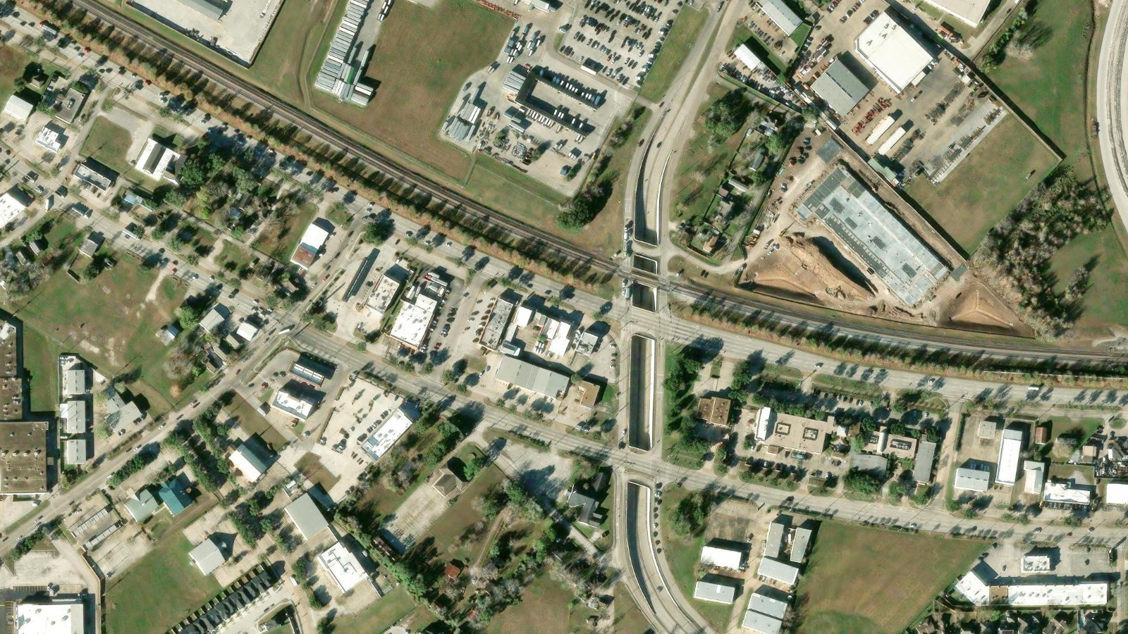 3992 BLUEBONNET DR, BUILDING 14, STAFFORD, TX(本社・衛星)