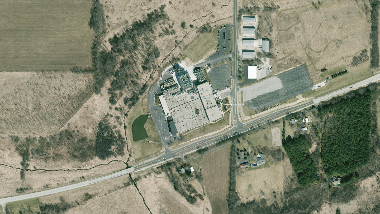 S45 W29290 HIGHWAY 59, WAUKESHA, WI(本社・衛星)
