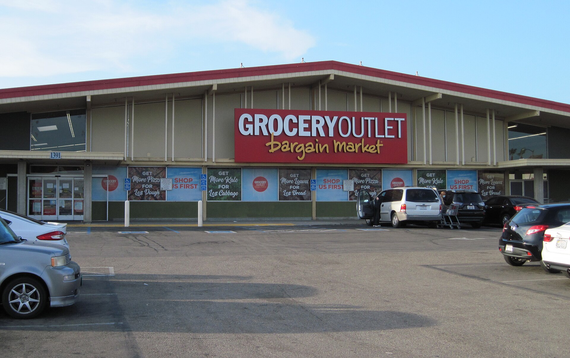 Grocery Outlet Manteca, California