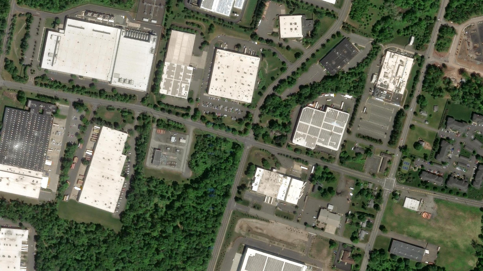 309 PIERCE STREET, SOMERSET, NJ（本社・衛星）