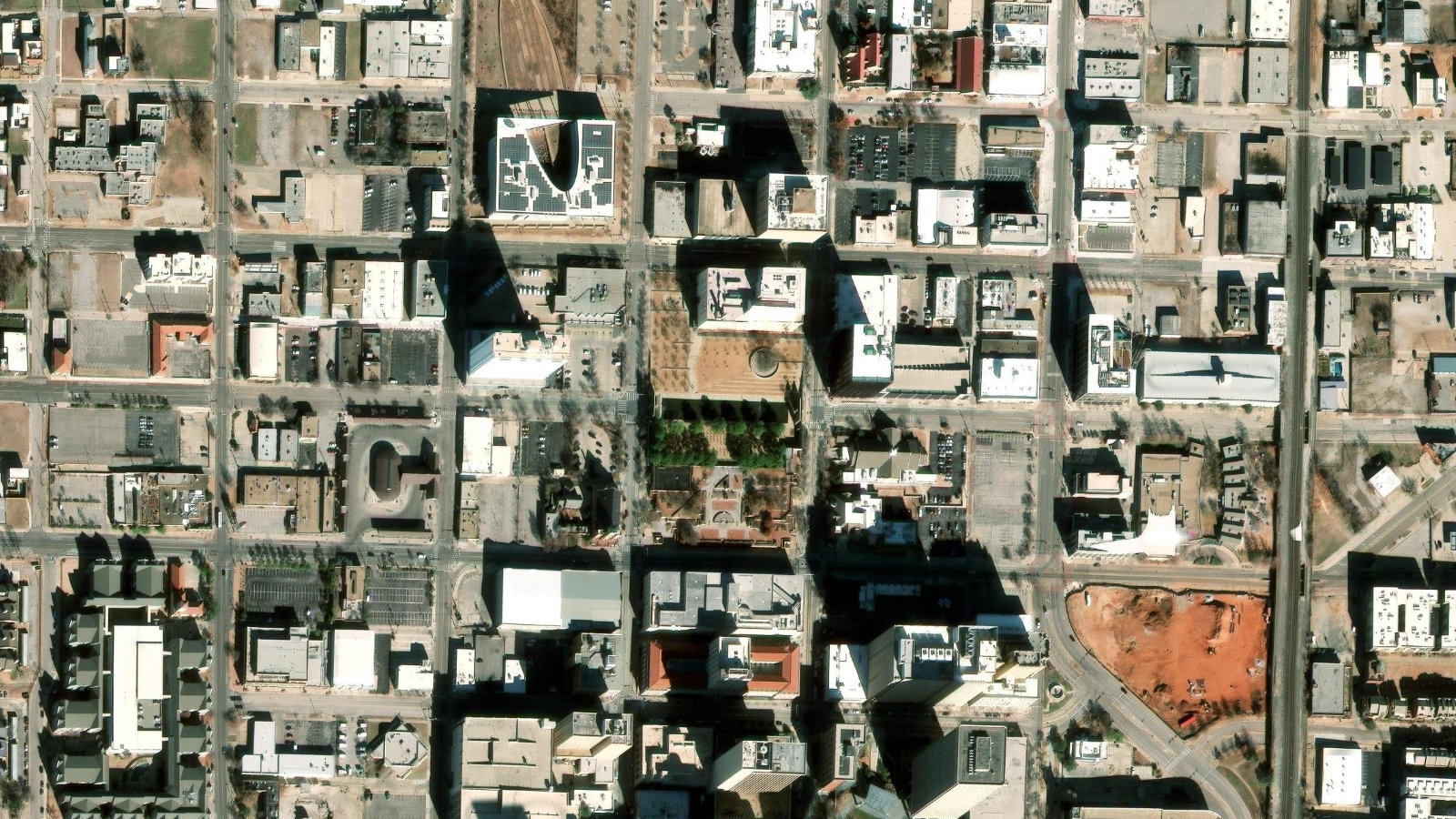 713 MARKET DRIVE, OKLAHOMA CITY, OK(本社・衛星)