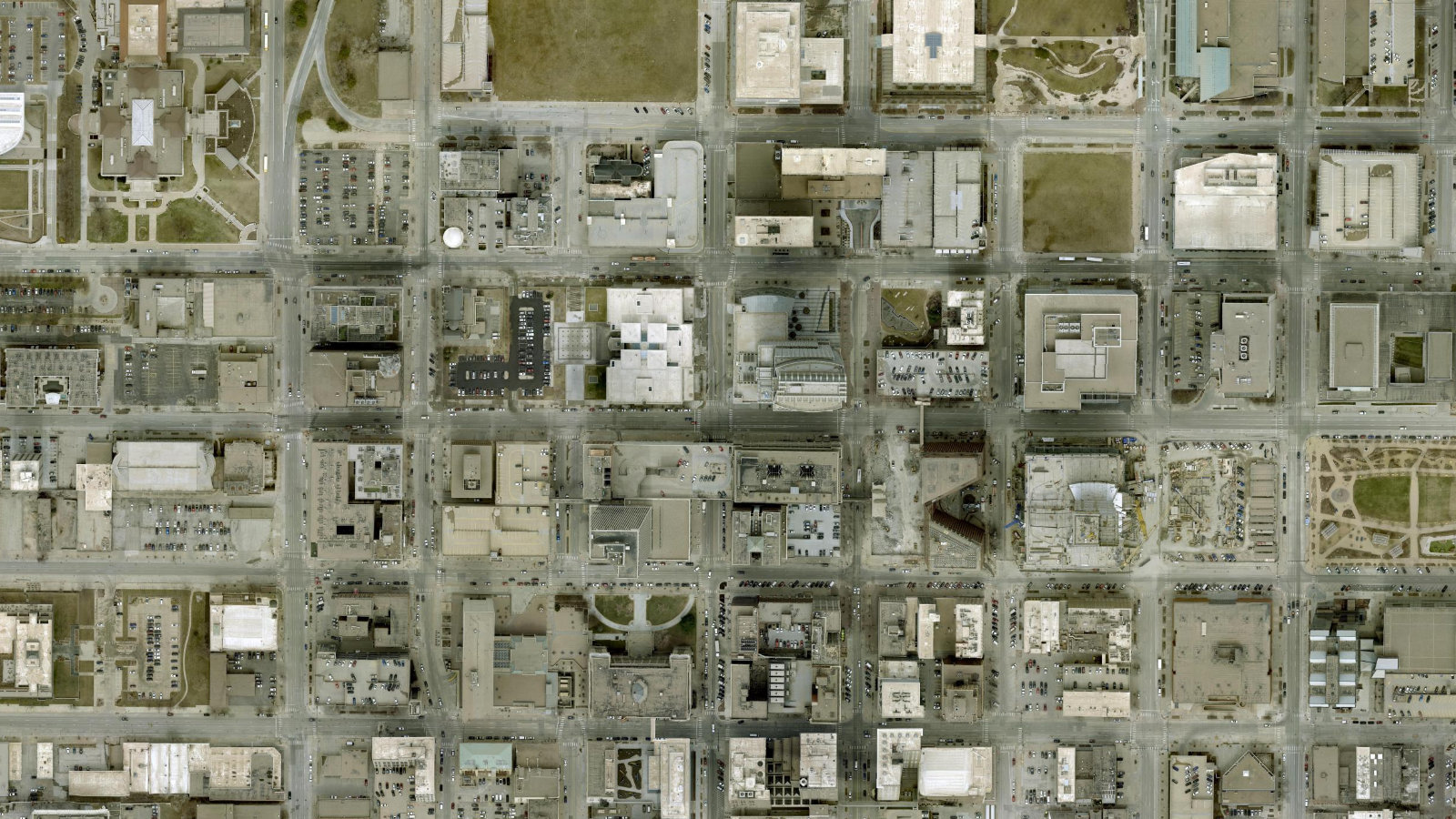 1811 AKSARBEN DRIVE, OMAHA, NE(本社・衛星)