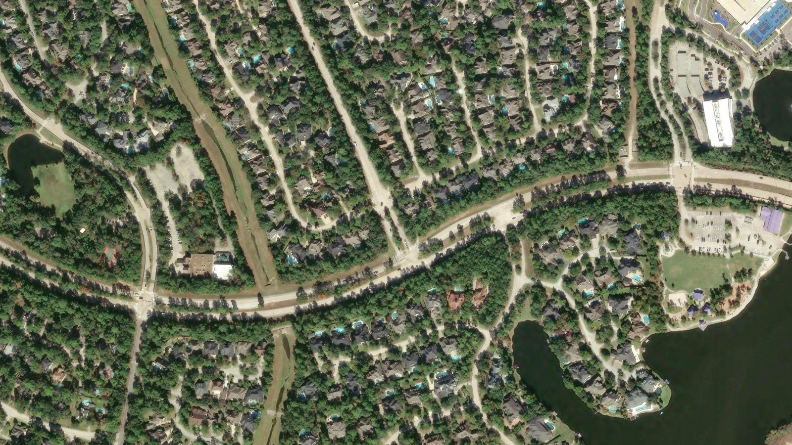 8665 NEW TRAILS DRIVE, THE WOODLANDS, TX(本社・衛星)