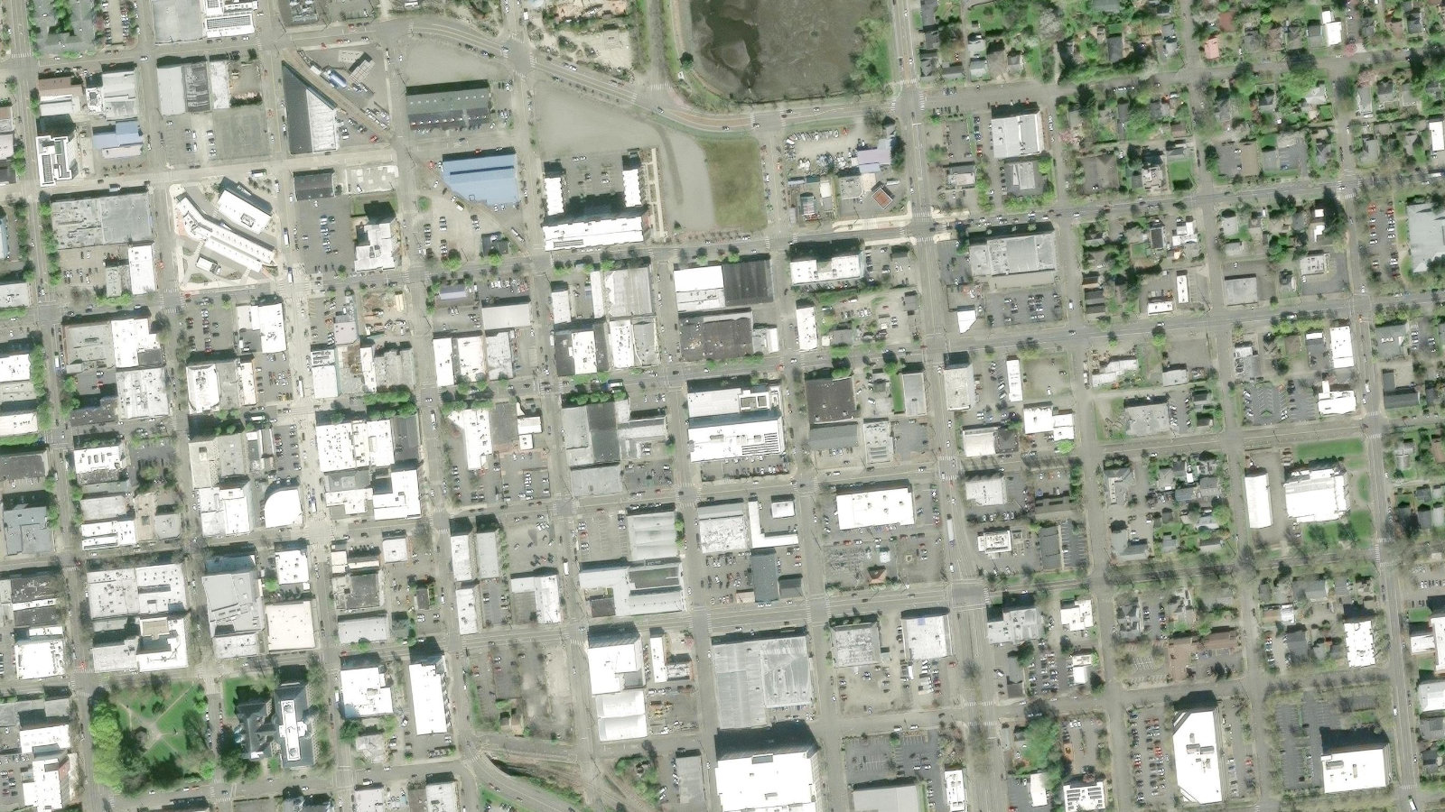 201 FIFTH AVENUE S.W., OLYMPIA, WA（本社・衛星）