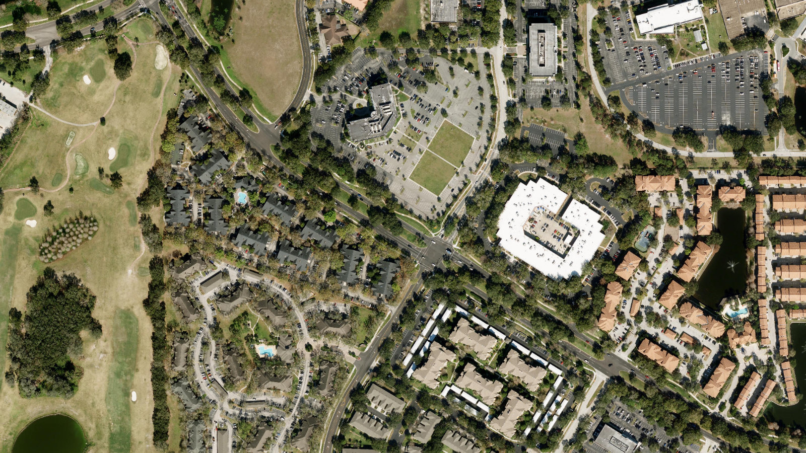 6355 METROWEST BOULEVARD, ORLANDO, FL(本社・衛星)