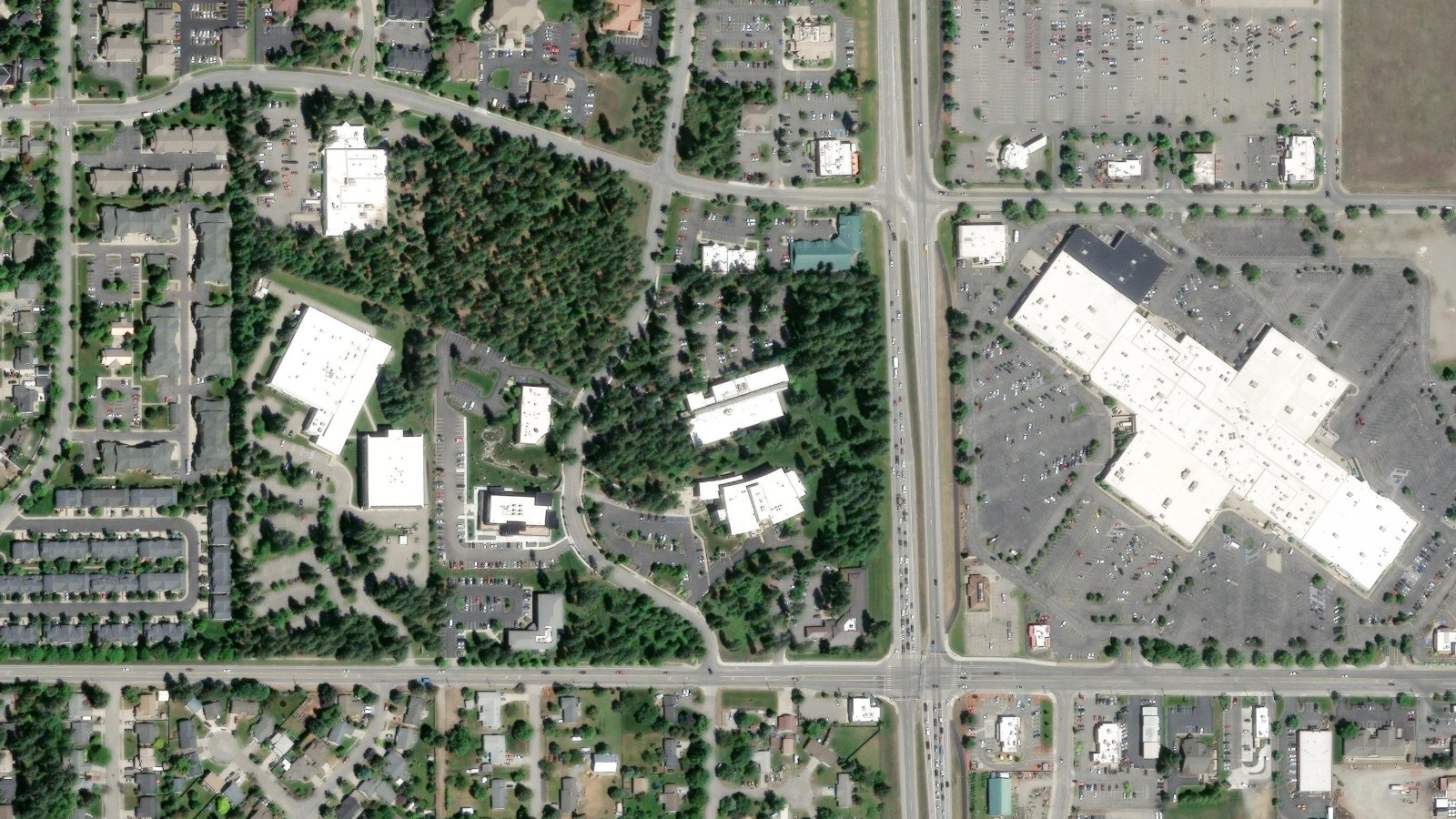 6500 N MINERAL DRIVE, COEUR D'ALENE, ID(本社・衛星)