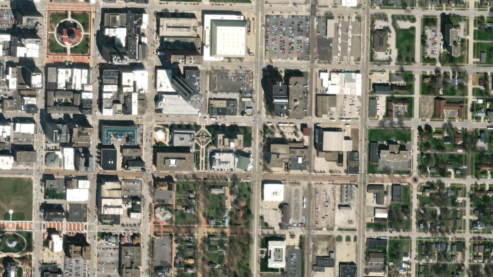 1 HORACE MANN PLZ, SPRINGFIELD, IL(本社・衛星)