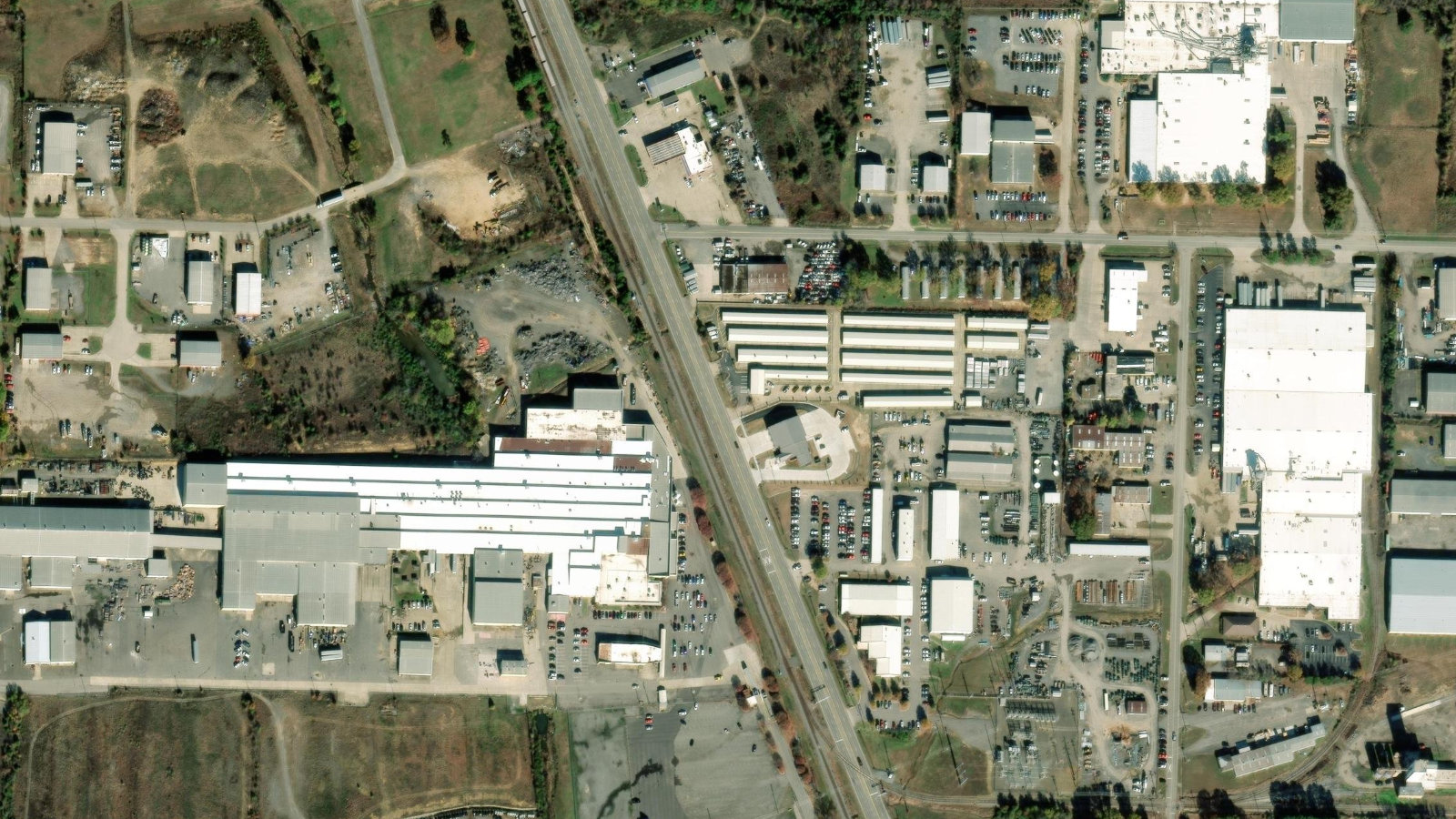 719 HARKRIDER, CONWAY, AR(本社・衛星)