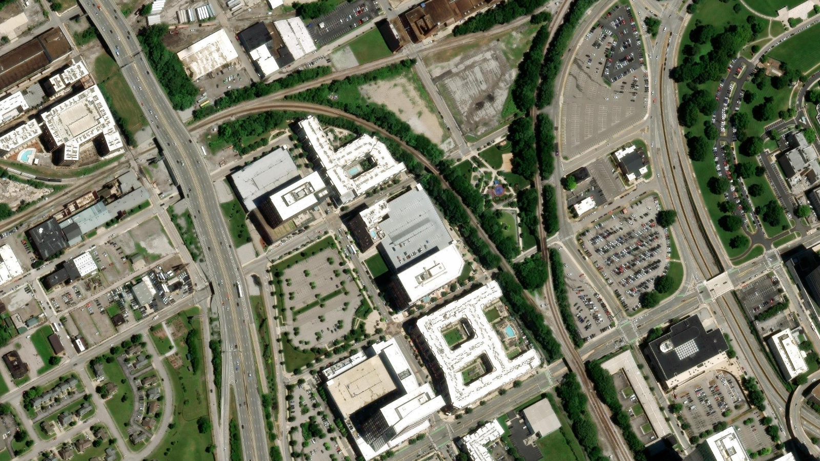 500 11TH AVENUE NORTH, NASHVILLE, TN（本社・衛星）