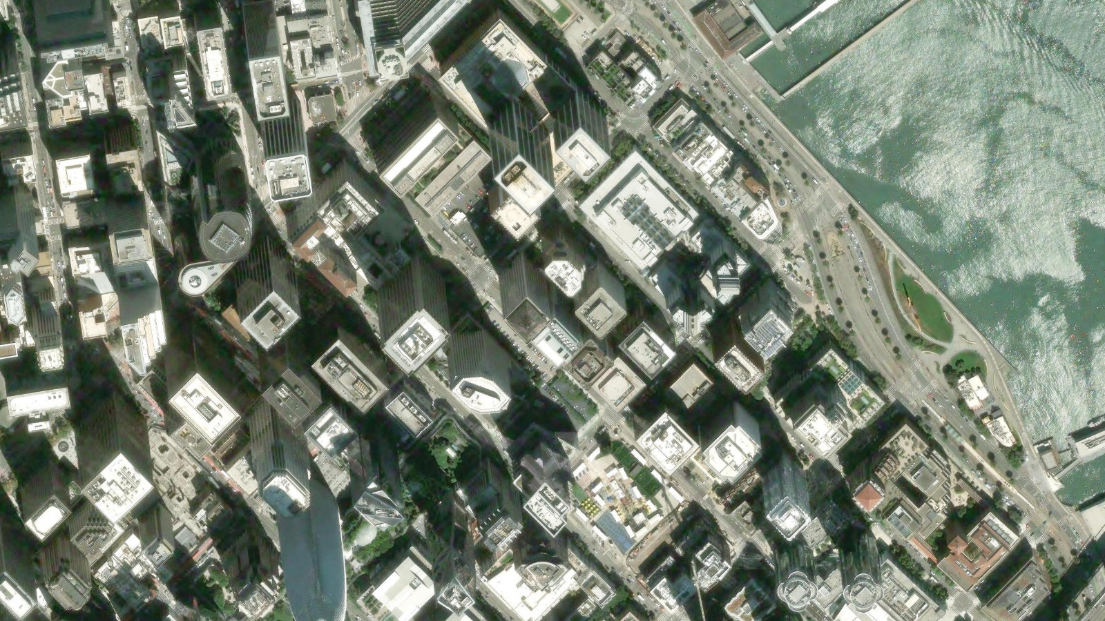 135 MAIN STREET, SAN FRANCISCO, CA(本社・衛星)