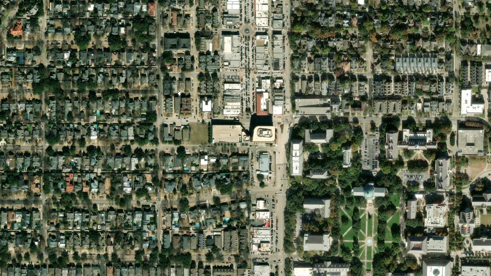 6565 HILLCREST AVE., DALLAS, TX（本社・衛星）
