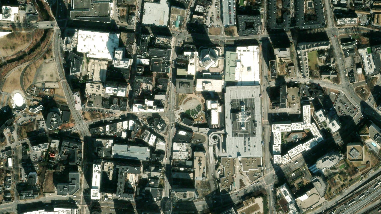 TWO STAMFORD PLAZA, STAMFORD, CT(本社・衛星)