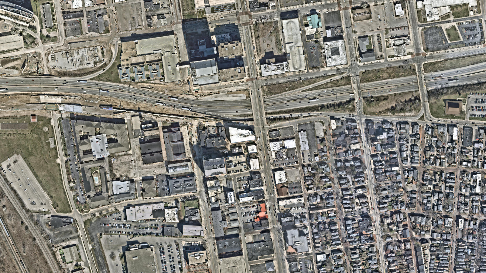 495 S. HIGH STREET, COLUMBUS, OH(本社・衛星)