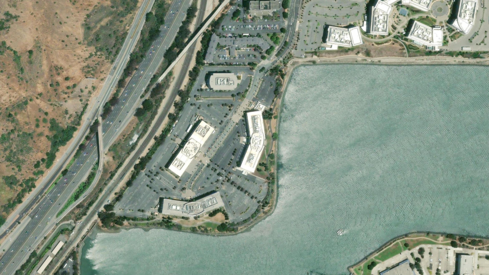 5000 SHORELINE CT, SOUTH SAN FRANCISCO, CA(本社・衛星)