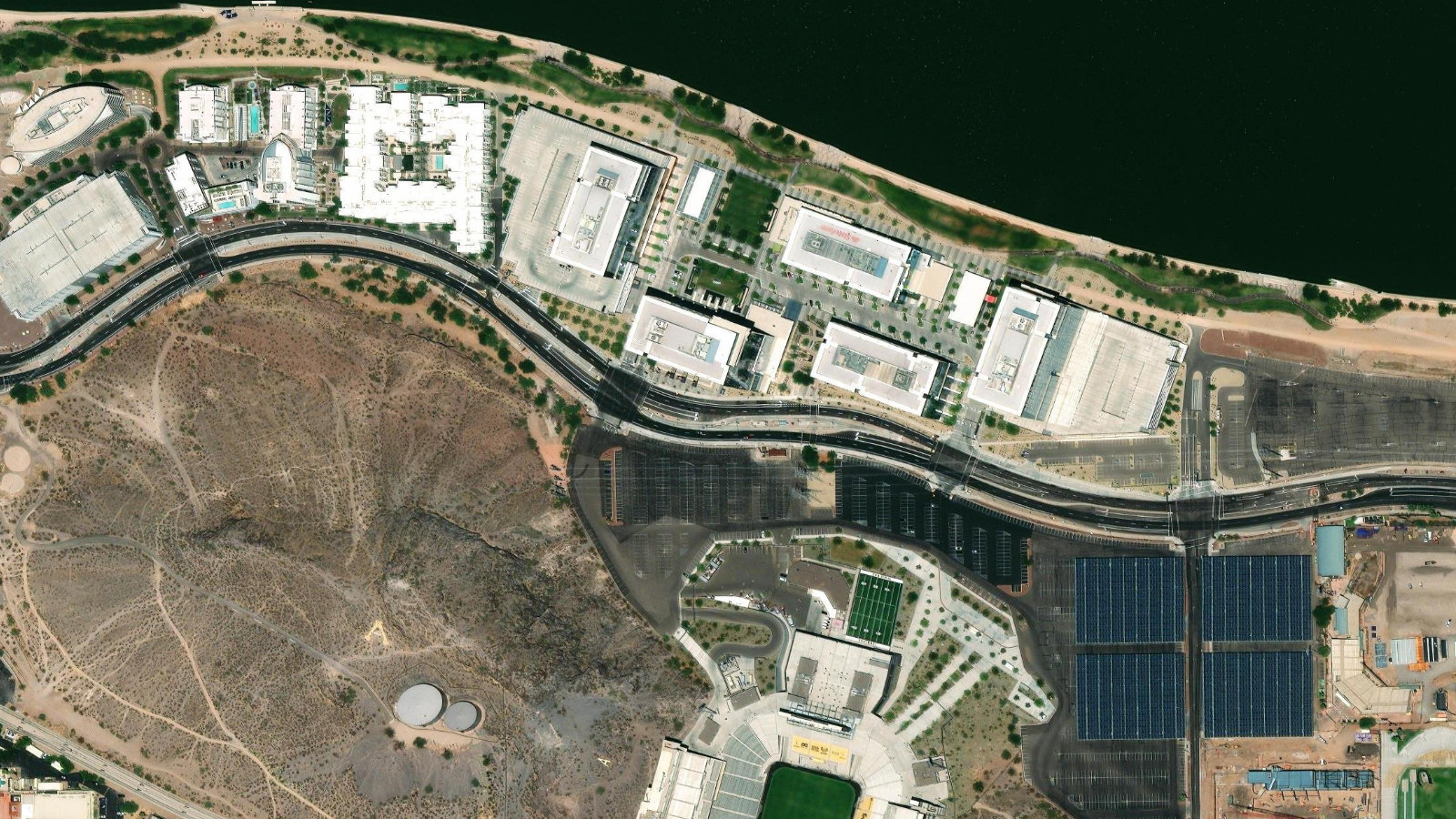 450 E RIO SALADO PARKWAY, TEMPE, AZ（本社・衛星）