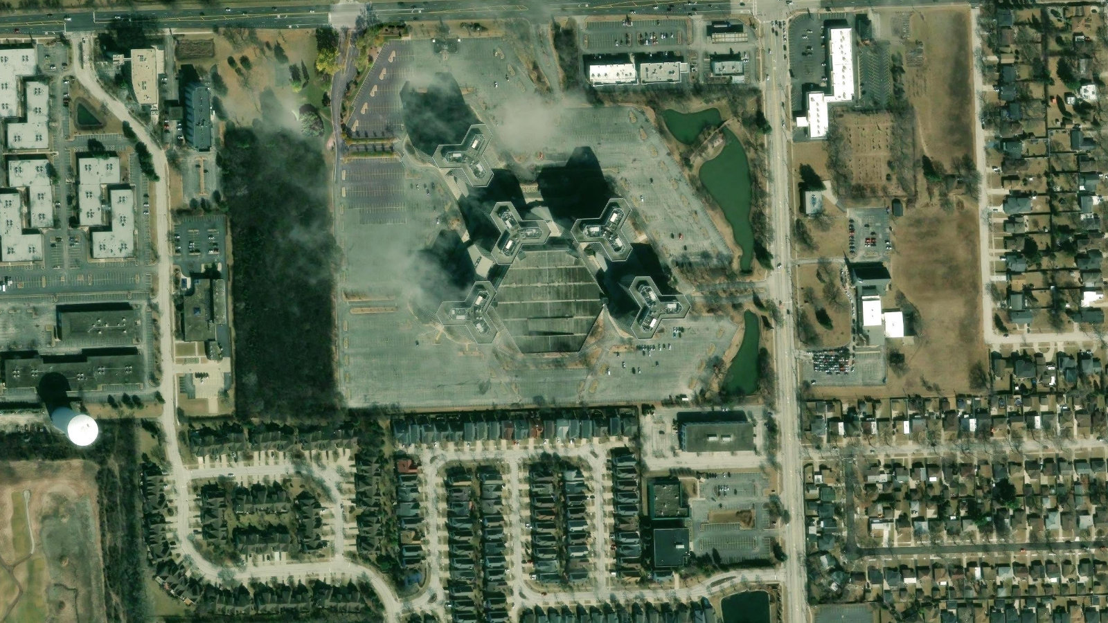 5 WESTBROOK CORPORATE CENTER, WESTCHESTER, IL(本社・衛星)