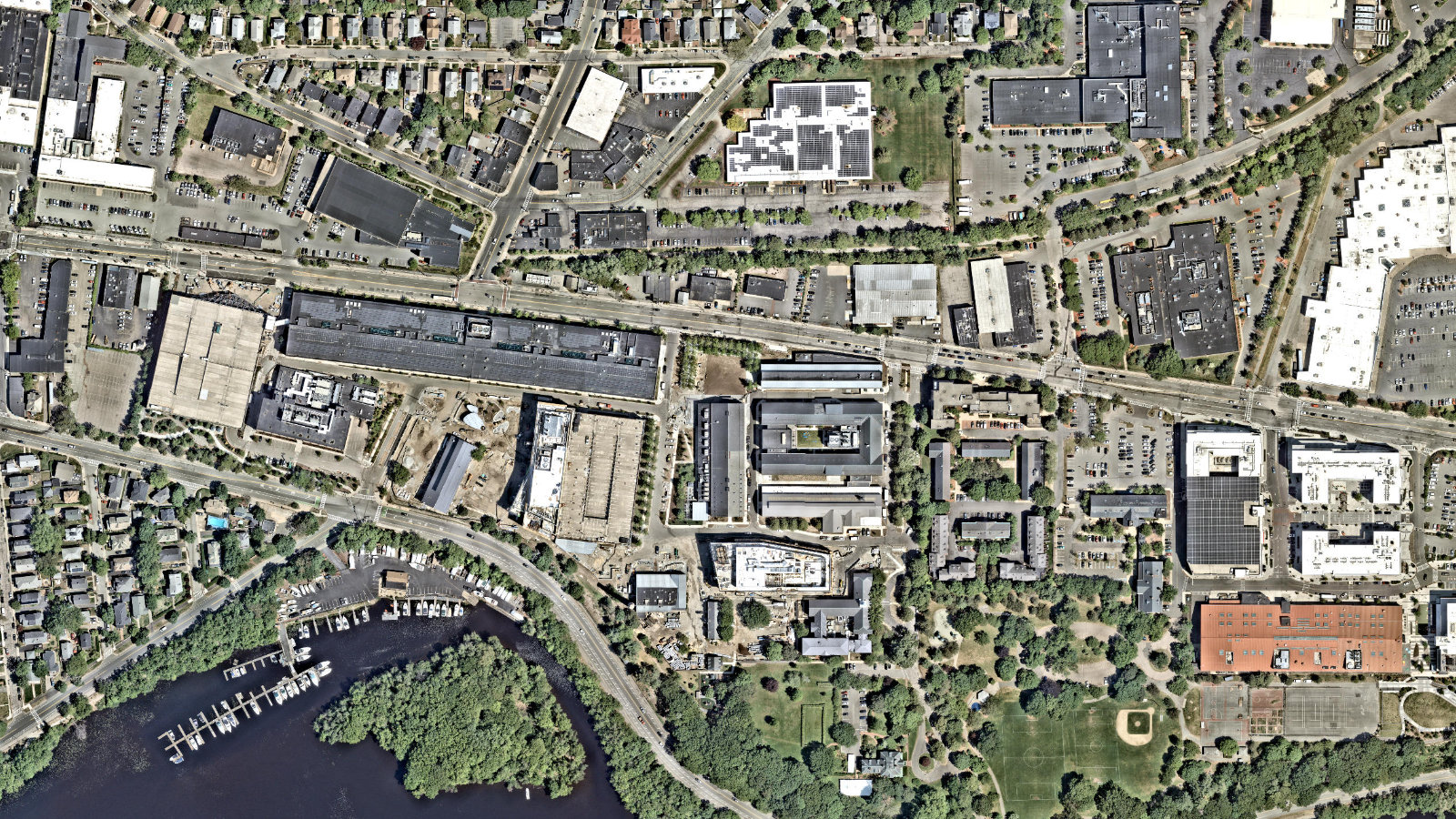 321 ARSENAL STREET, WATERTOWN, MA(本社・衛星)