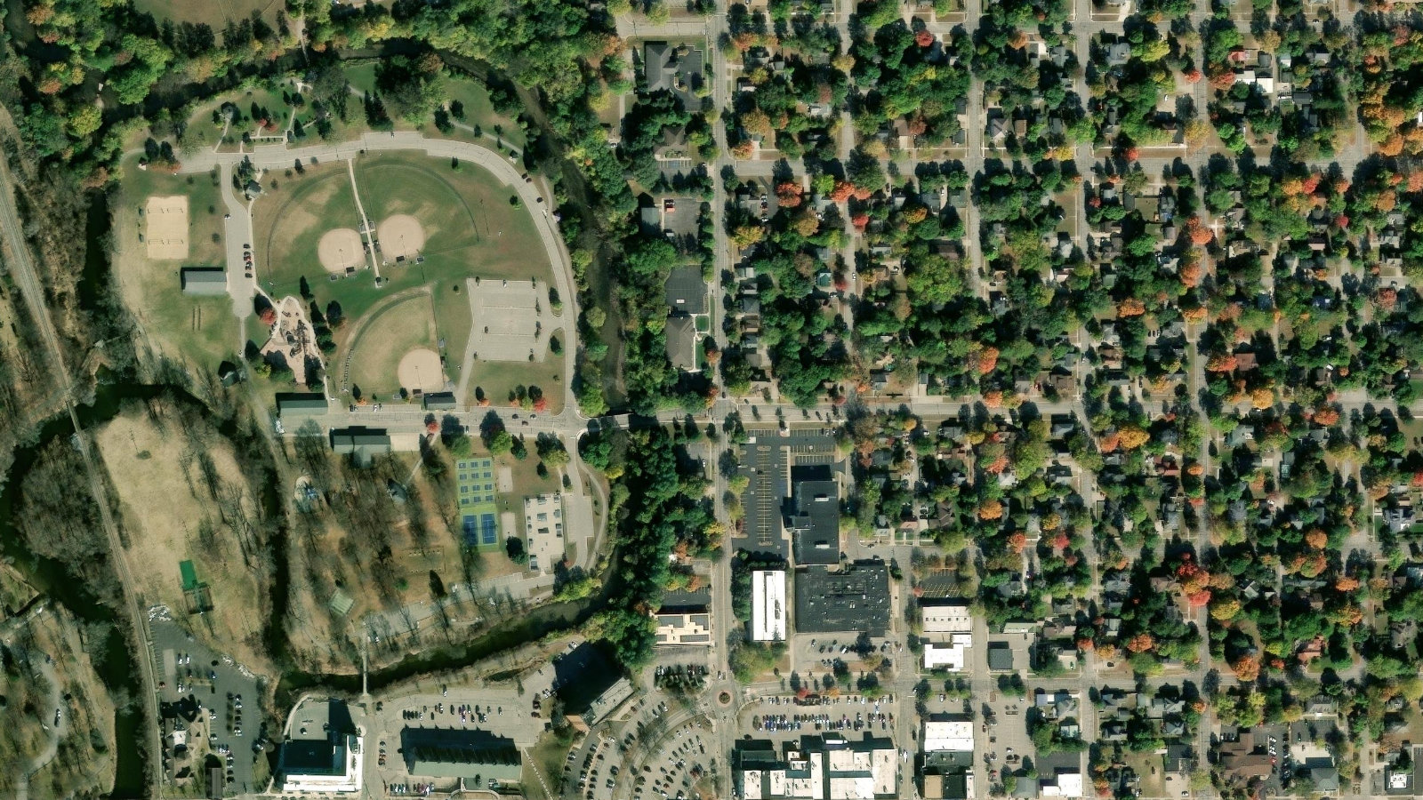 401 NORTH MAIN STREET, MT PLEASANT, MI（本社・衛星）