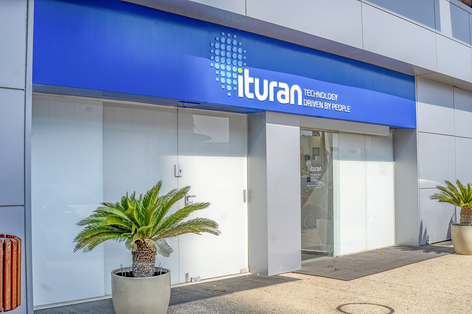 Ituran's office