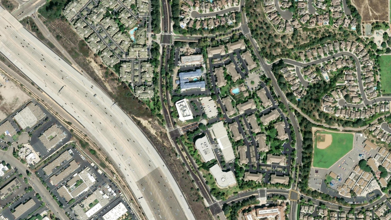 10955 VISTA SORRENTO PARKWAY, SAN DIEGO, CA(本社・衛星)