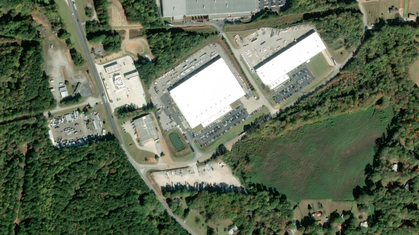 135 JANUS INTERNATIONAL BLVD., TEMPLE, GA(本社・衛星)