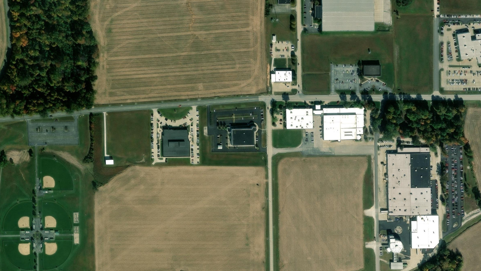 1205 KIMBALL BLVD., JASPER, IN(本社・衛星)