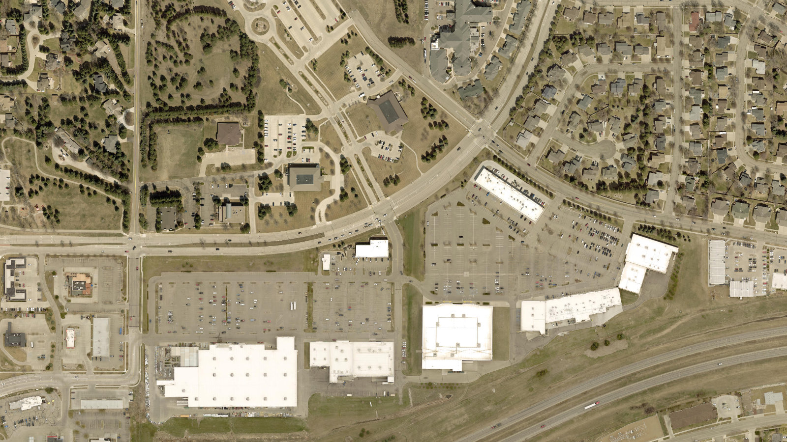 1150 W. CENTURY AVE,, BISMARCK, ND(本社・衛星)