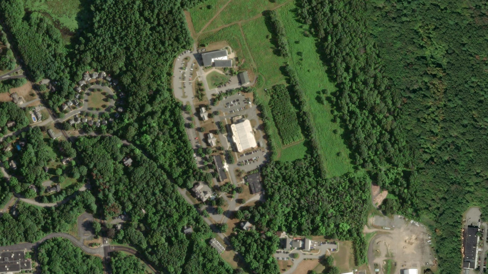 125 NORTH DRIVE, WESTBOROUGH, MA(本社・衛星)