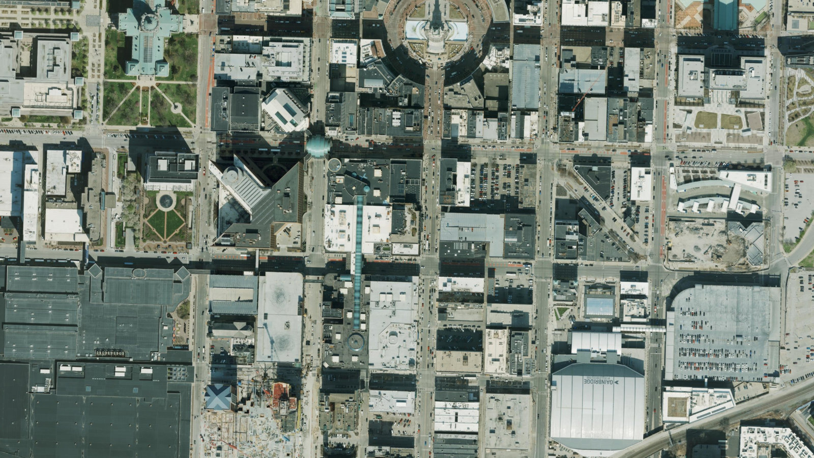 30 S MERIDIAN STREET, INDIANAPOLIS, IN(本社・衛星)